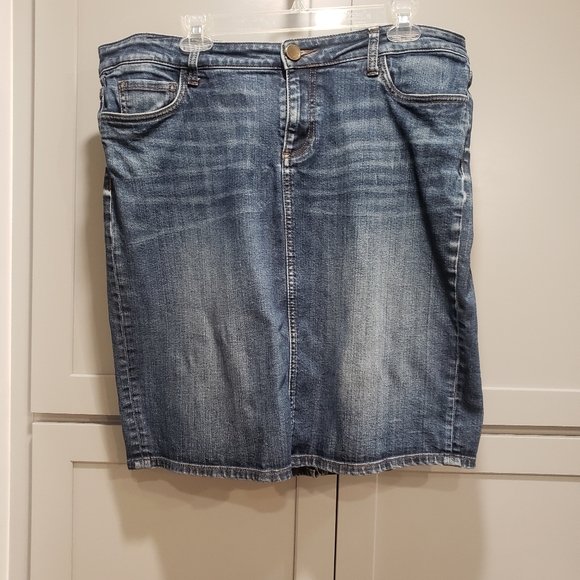 Kut Denim Skirt. Size 14 - Picture 1 of 6